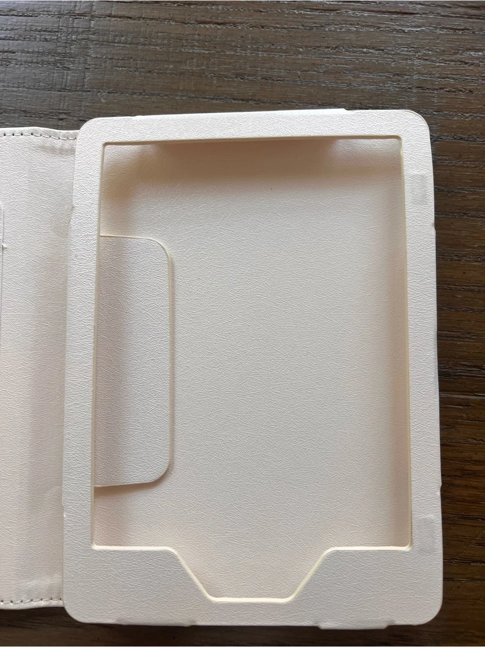 Book Club Cream Tablet Cover - Unbranded